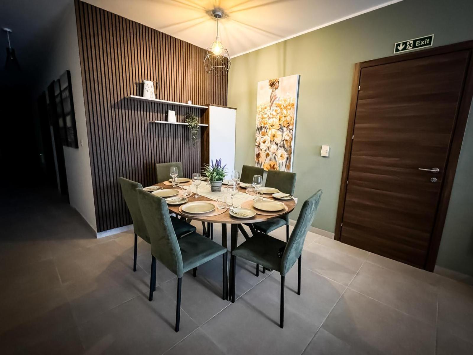 סיינט פול ביי Centrally Located, Well Equipped, Stylish Flat. מראה חיצוני תמונה