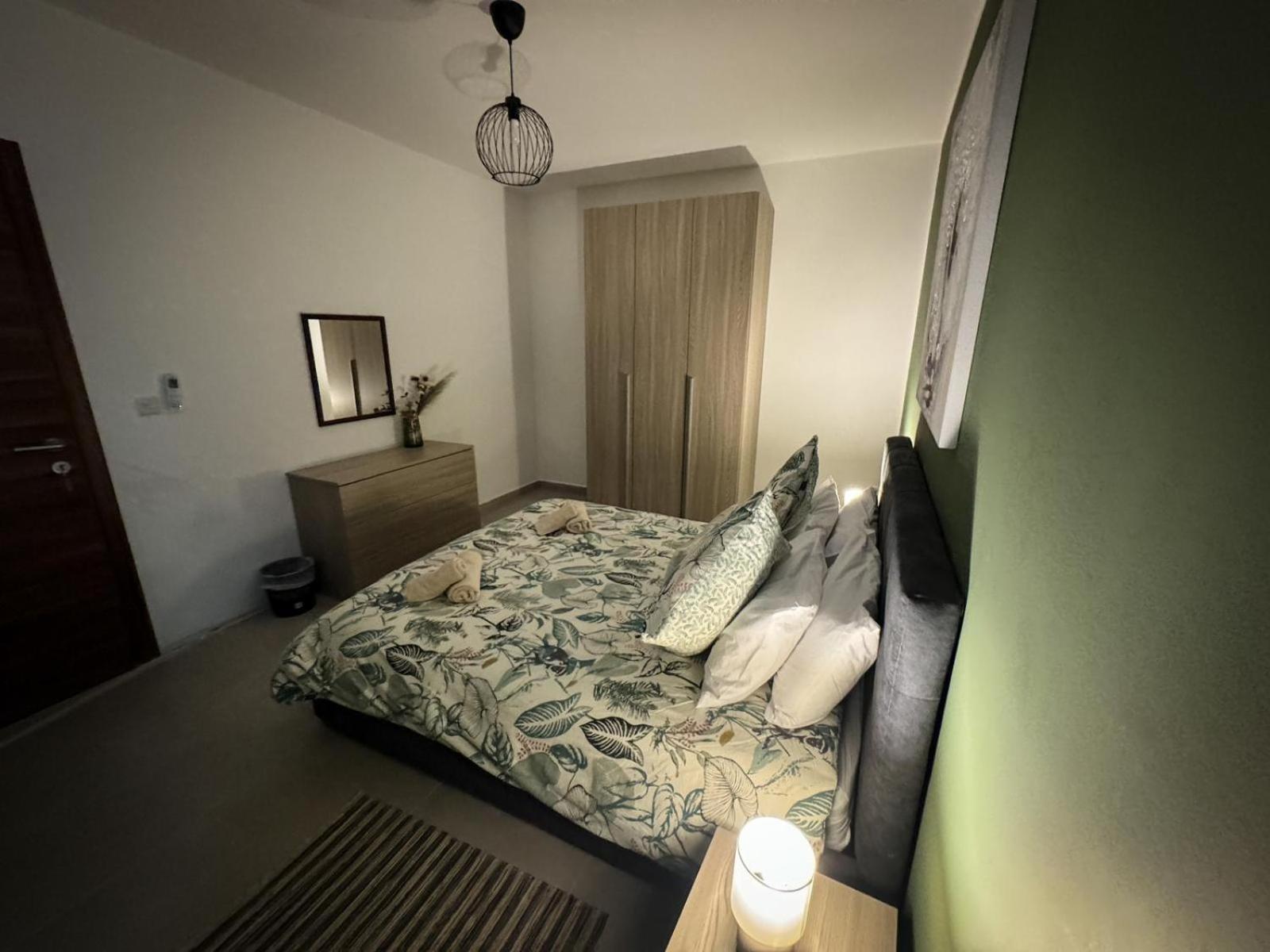 סיינט פול ביי Centrally Located, Well Equipped, Stylish Flat. מראה חיצוני תמונה